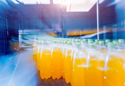 工厂和生产理念-塑料瓶瓶装水输送机